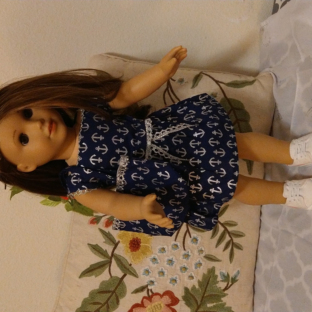 Handmade 4 pieces outfit for 18 inches dolls.